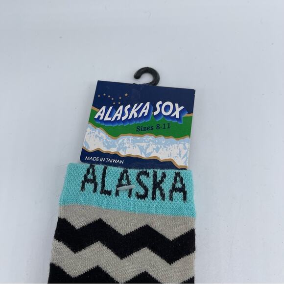 NWT Alaska Chevron and Moose Socks. Size 8-11 Women - Picture 2 of 5
